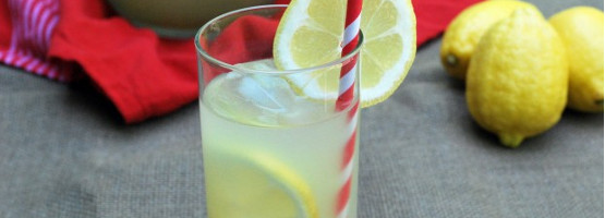 Limonade maken met citroen